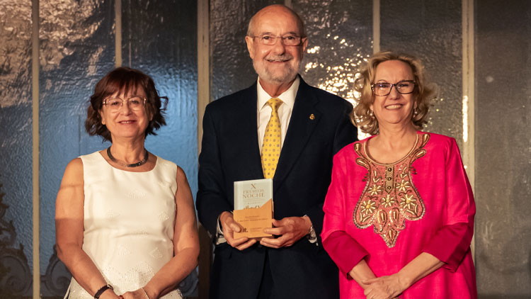 José Carlos Fernández de Aldecoa, ingeniero de telecomunicación y referente en ingeniería biomédica y clínica, premiado en la categoría Ingeniería Biomédica de la X Noche de las Telecomunicaciones de Madrid