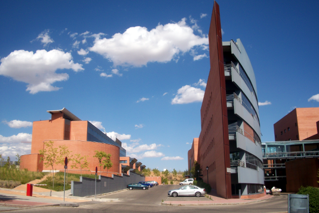 Colegio y Asociación juntos en el fomento de los estudios de MUIT