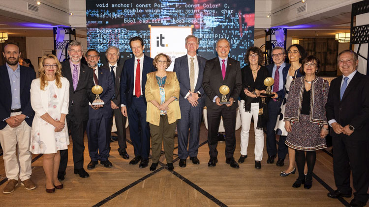 Los ingenieros de Telecomunicación de Madrid celebran con éxito la VIII Noche de las Telecomunicaciones de Madrid